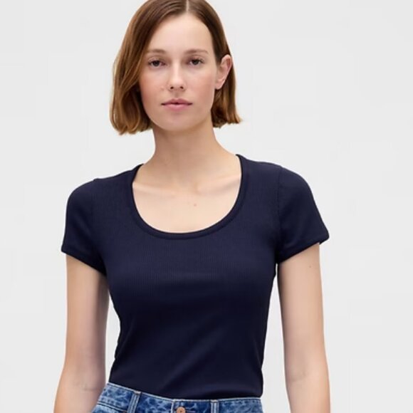 Gap Ribbed Tee - Picture 1 of 2